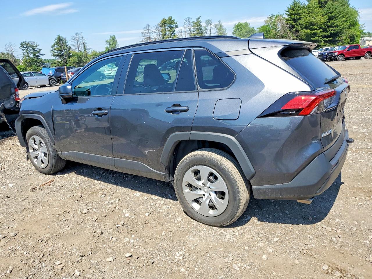 2021 TOYOTA RAV4 LE photo 3