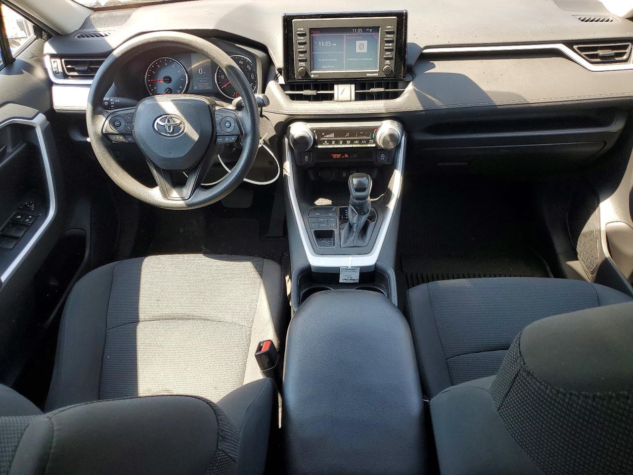 2021 TOYOTA RAV4 LE photo 15