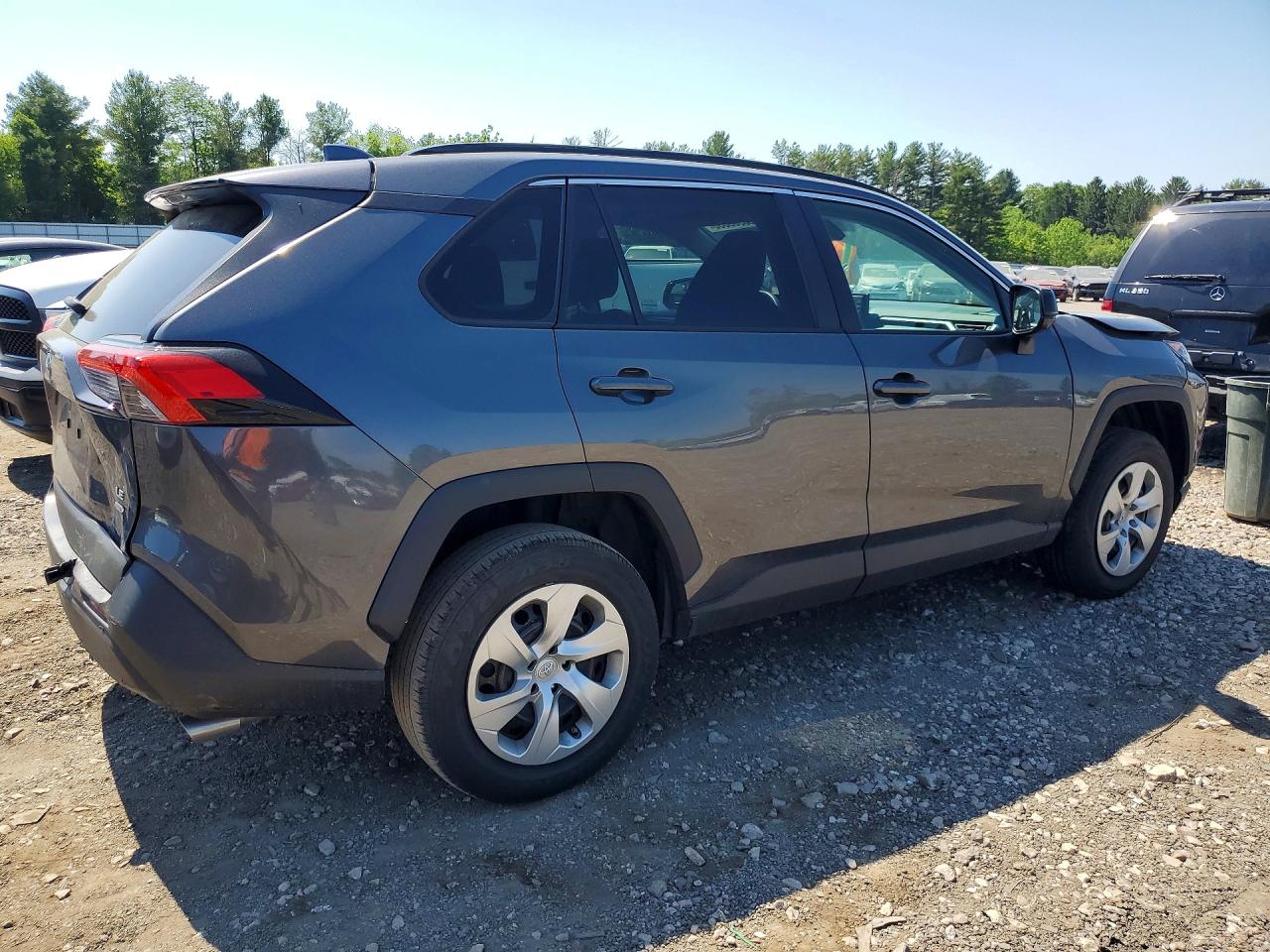 2021 TOYOTA RAV4 LE photo 5