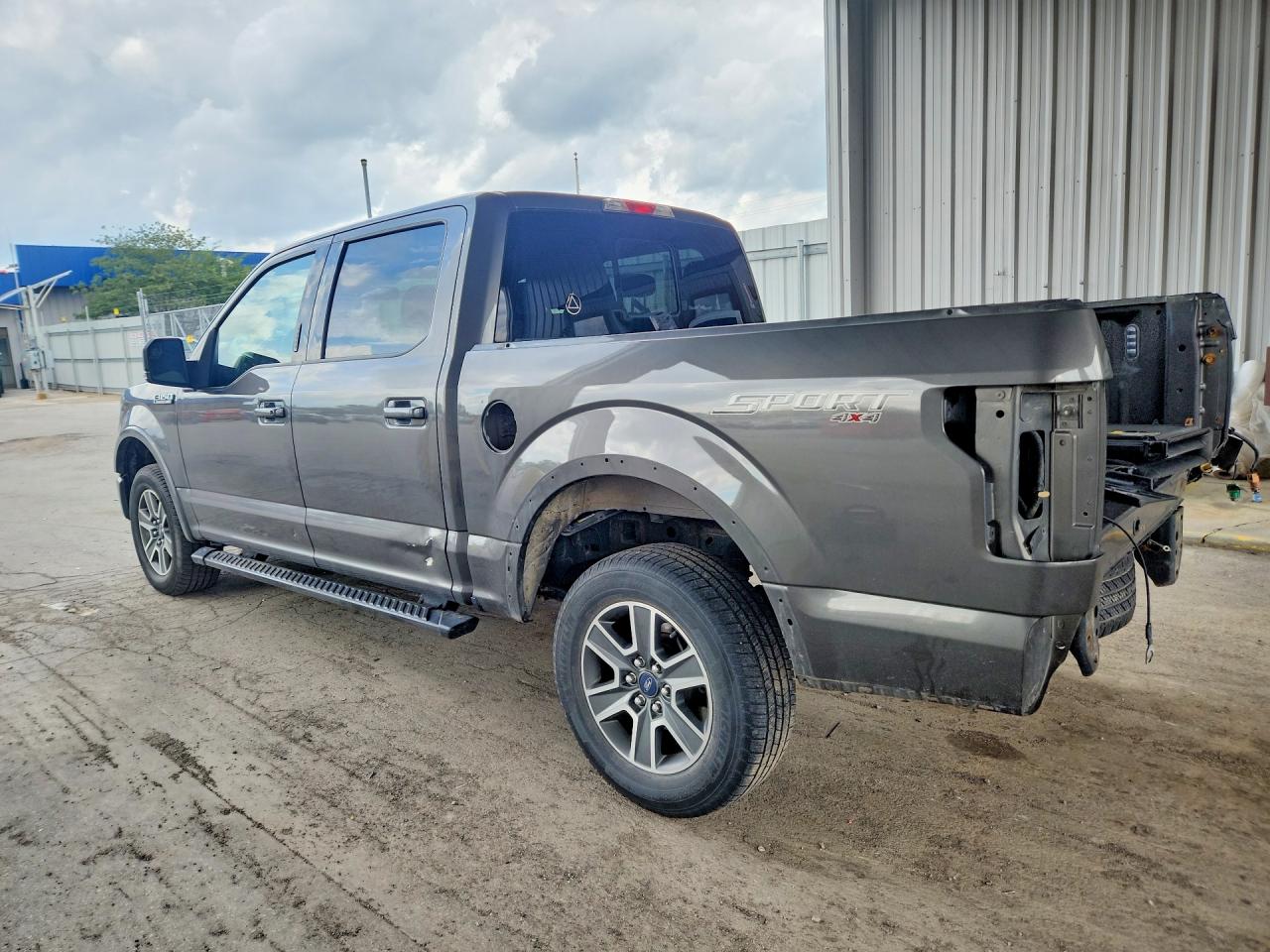 2016 FORD F150 SUPERCREW photo 2