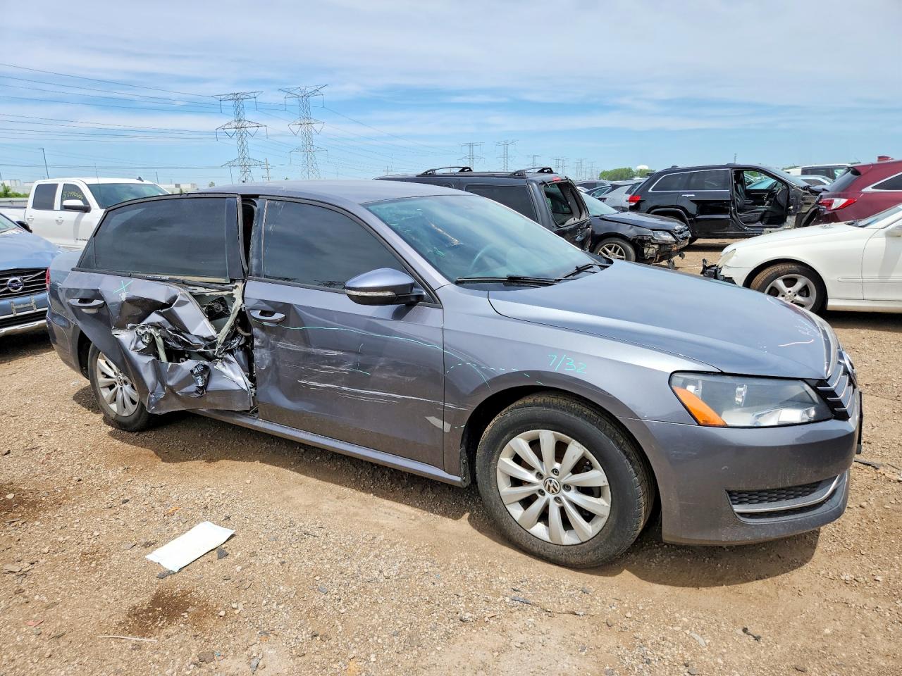 2012 VOLKSWAGEN PASSAT S photo 7