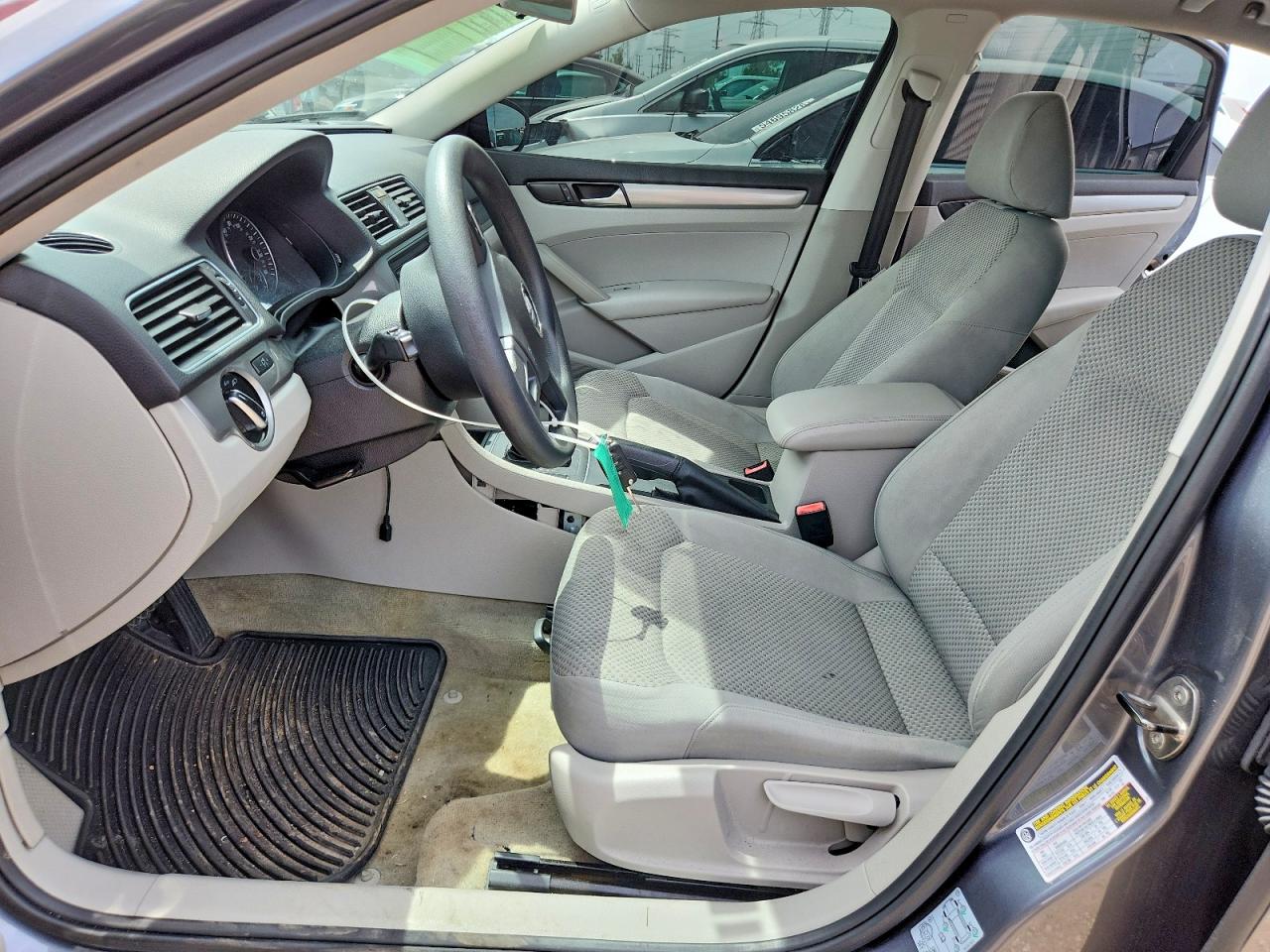 2012 VOLKSWAGEN PASSAT S photo 13