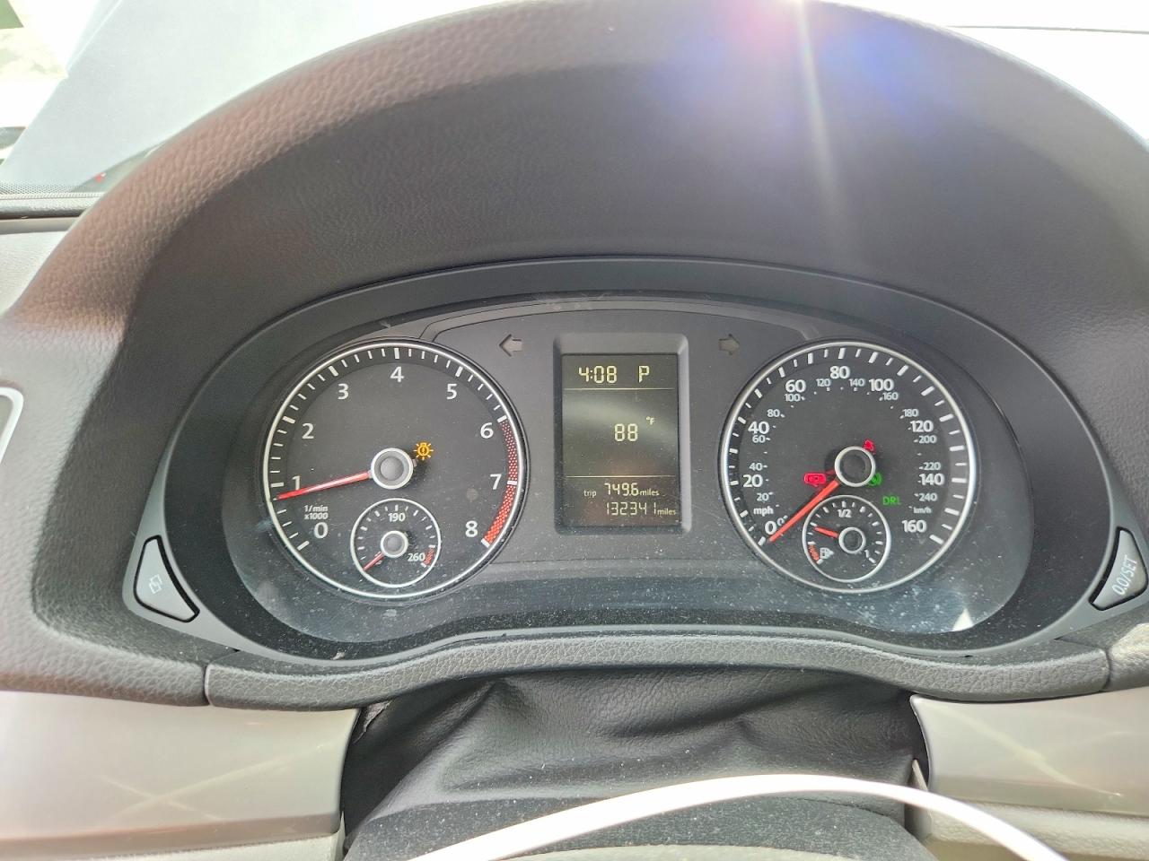 2012 VOLKSWAGEN PASSAT S photo 17
