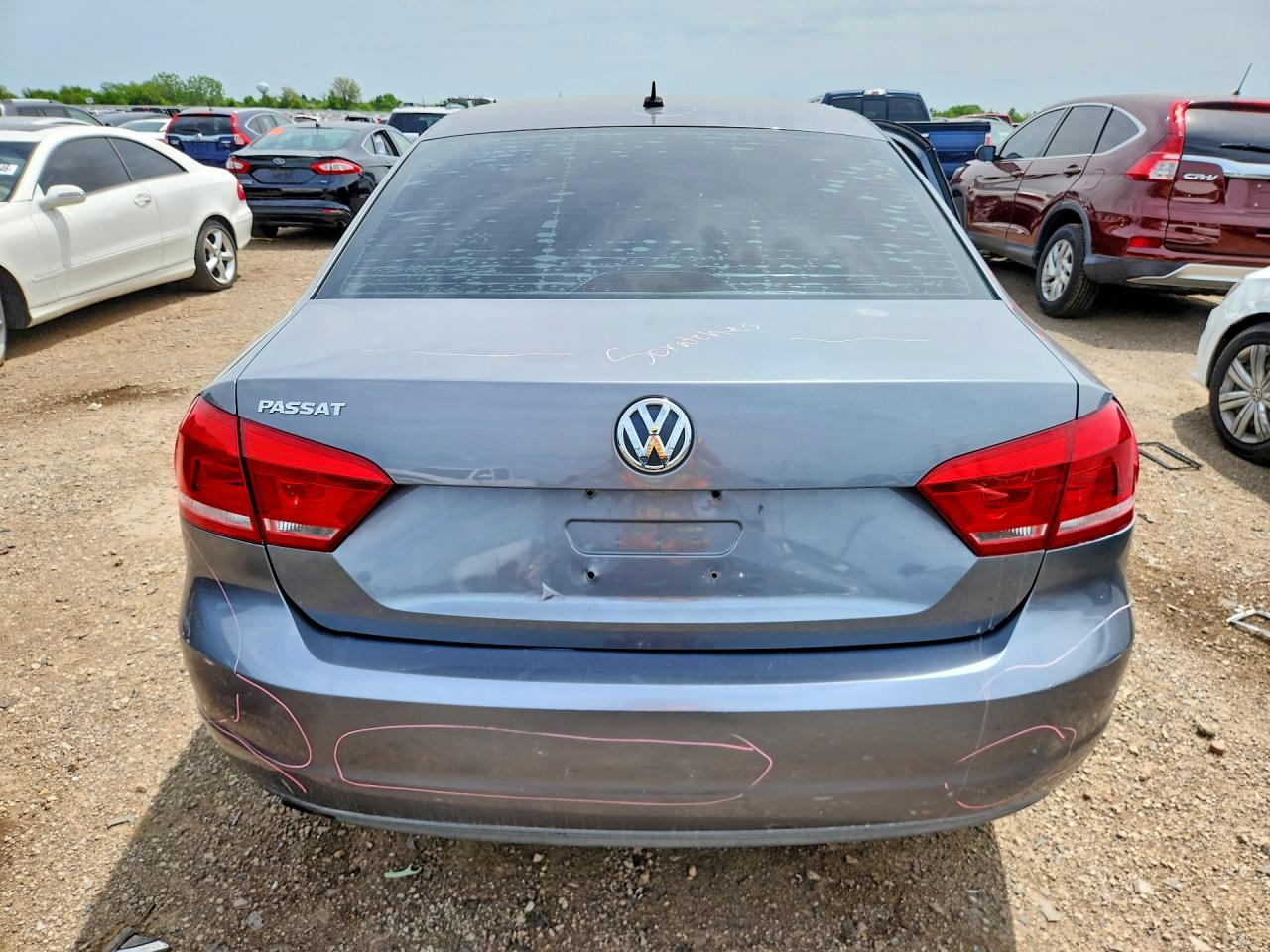 2012 VOLKSWAGEN PASSAT S photo 11