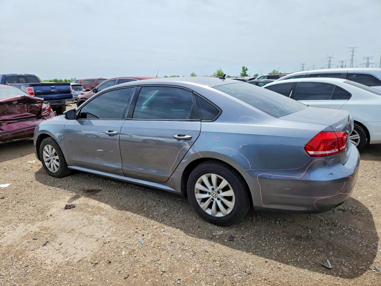 2012 VOLKSWAGEN PASSAT S photo 3