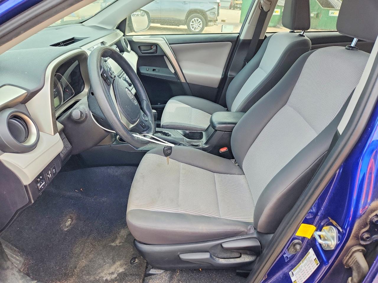 2014 TOYOTA RAV4 LE photo 13