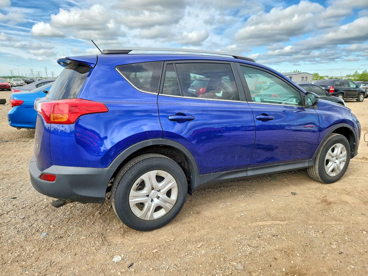 2014 TOYOTA RAV4 LE photo 5