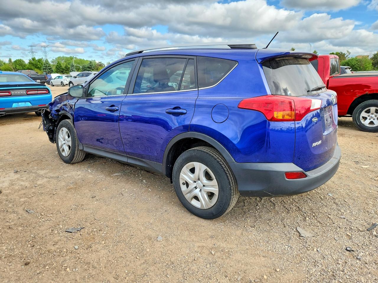 2014 TOYOTA RAV4 LE photo 3