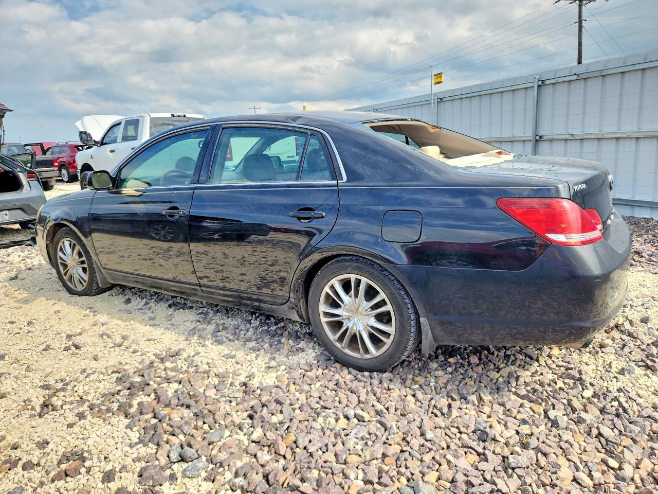 2005 TOYOTA AVALON LIMITED photo 4