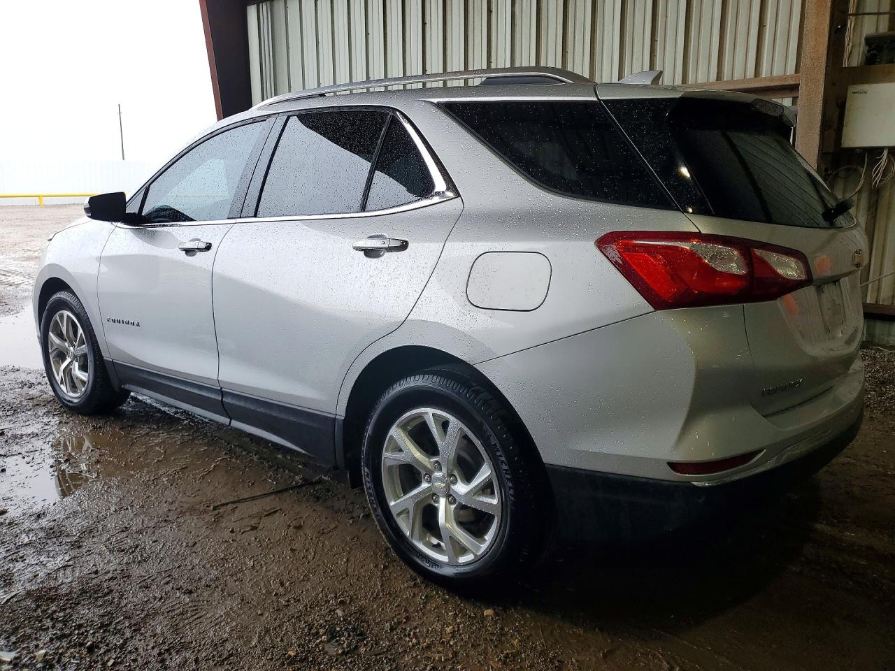 2018 CHEVROLET EQUINOX PREMIER photo 2