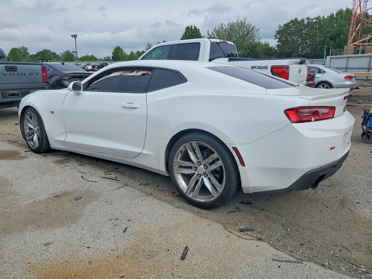 2017 CHEVROLET CAMARO LT photo 3