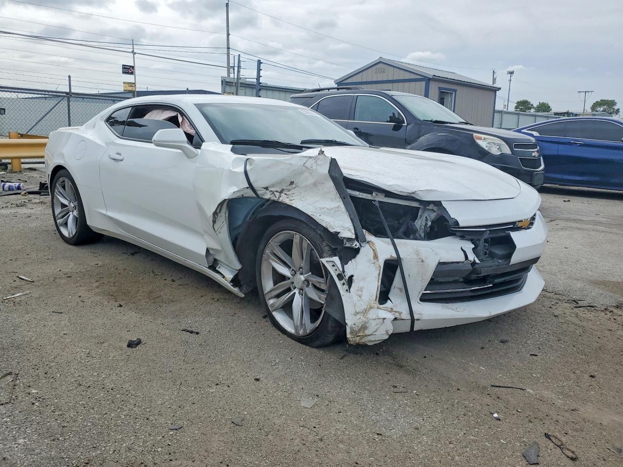 2017 CHEVROLET CAMARO LT photo 7