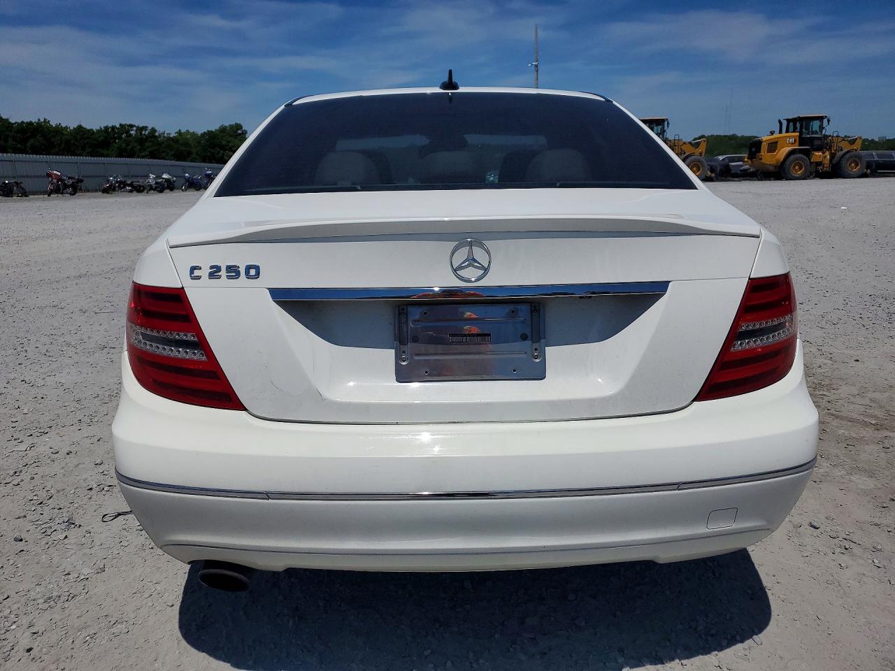 2013 MERCEDES-BENZ C 250 photo 11