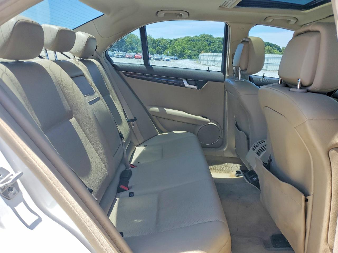 2013 MERCEDES-BENZ C 250 photo 19
