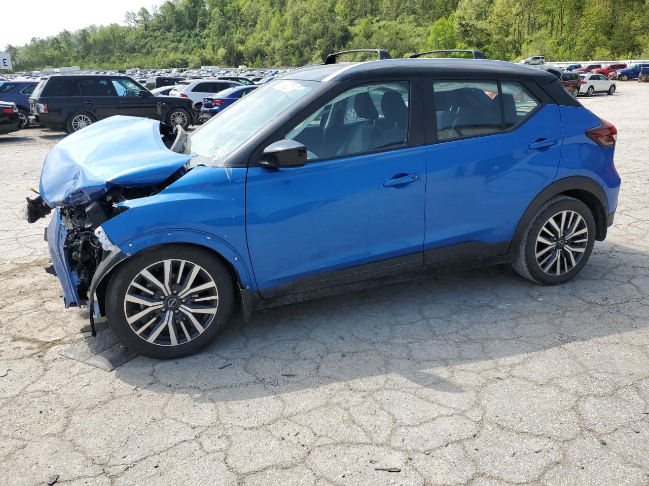 2023 NISSAN KICKS