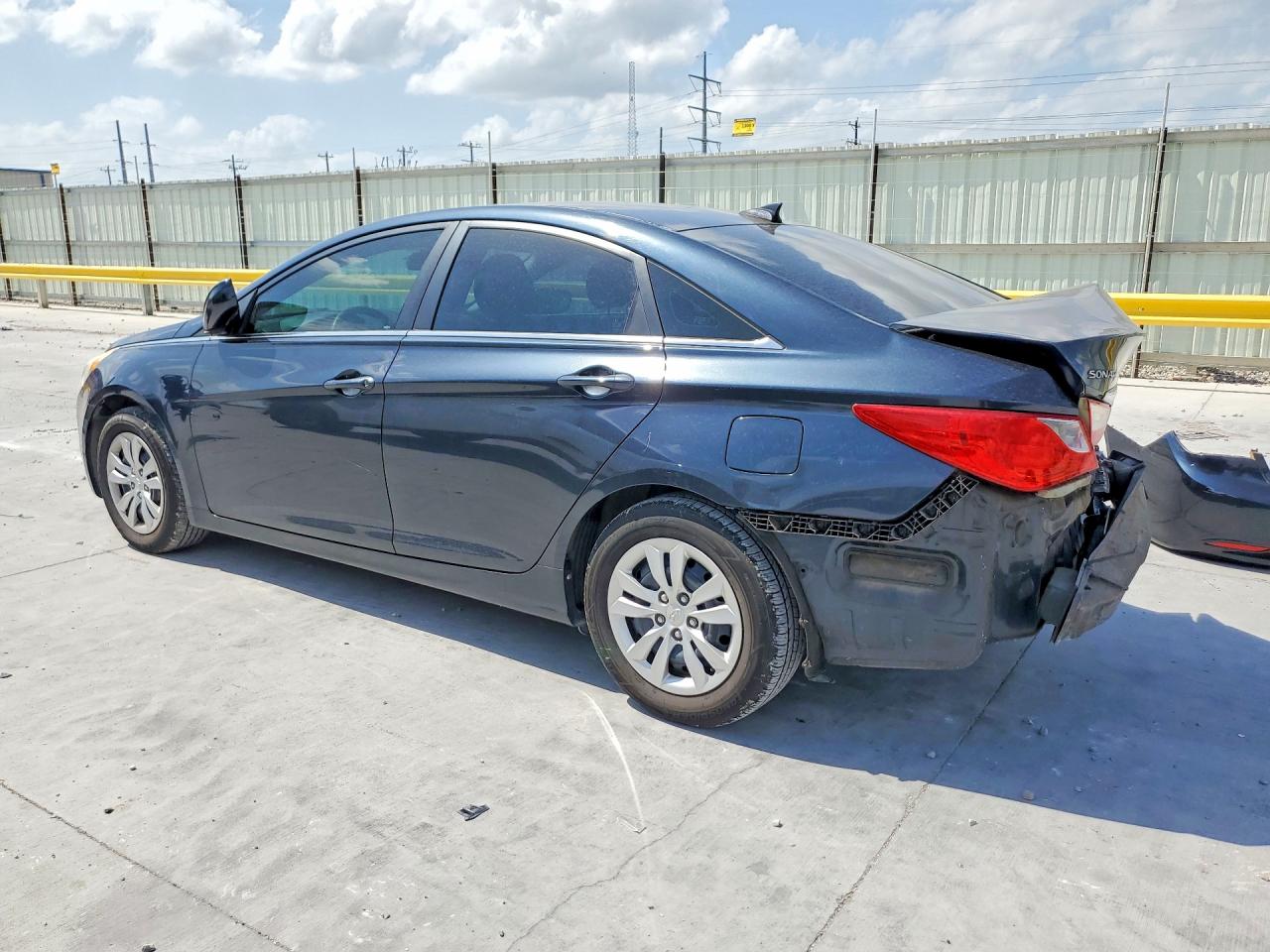 2012 HYUNDAI SONATA GLS photo 3