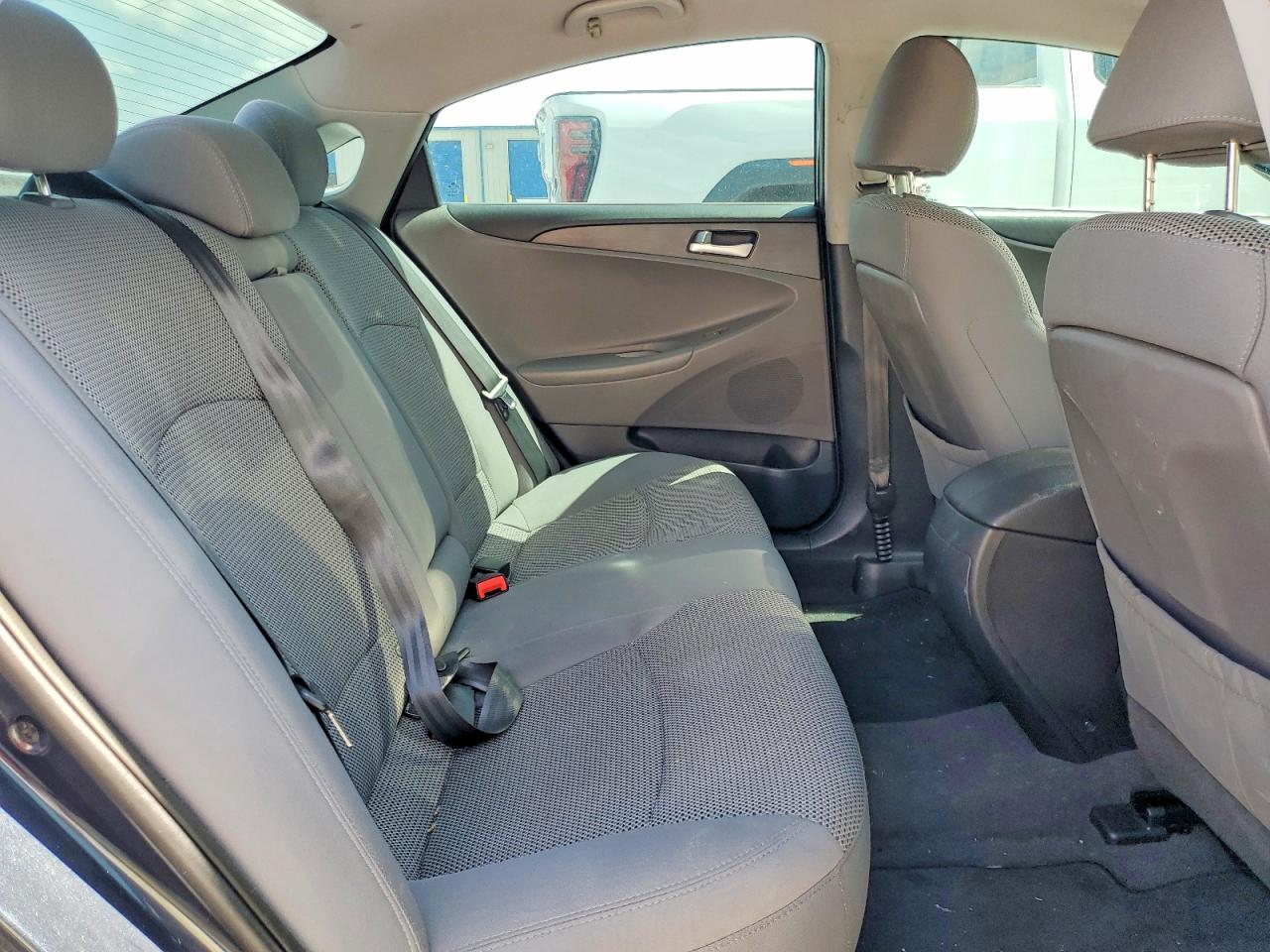 2012 HYUNDAI SONATA GLS photo 19