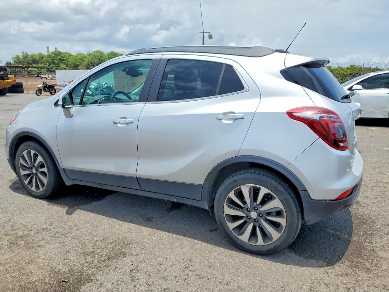 2018 BUICK ENCORE ESSENCE photo 3