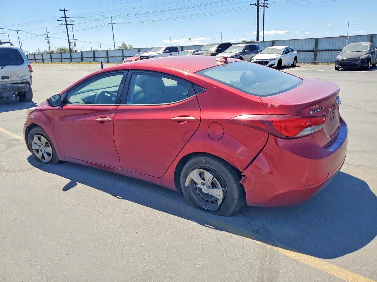 2016 HYUNDAI ELANTRA photo 4