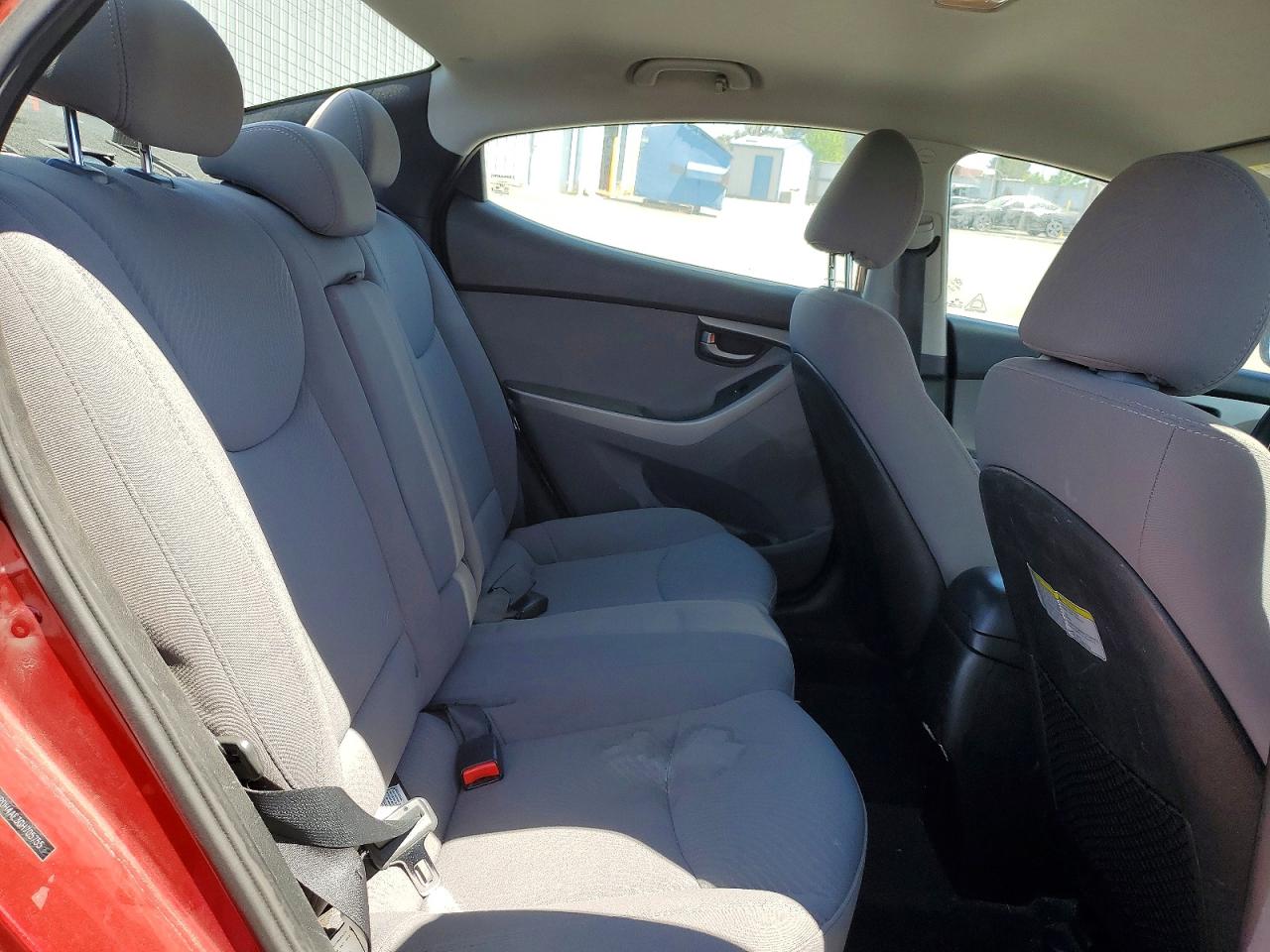 2016 HYUNDAI ELANTRA photo 28