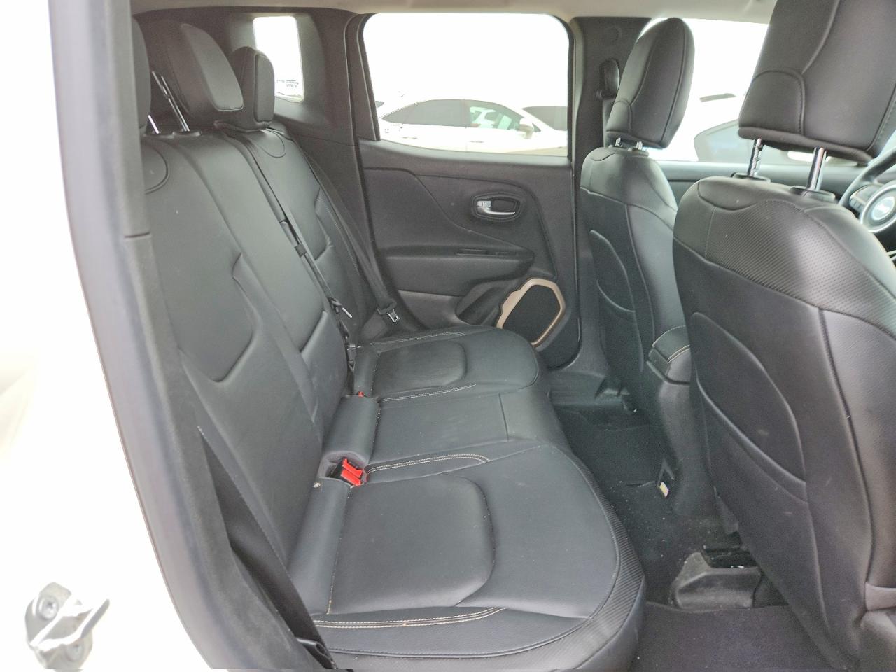 2015 JEEP RENEGADE LIMITED photo 28