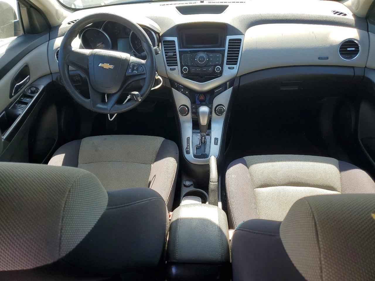 2013 CHEVROLET CRUZE LS photo 15