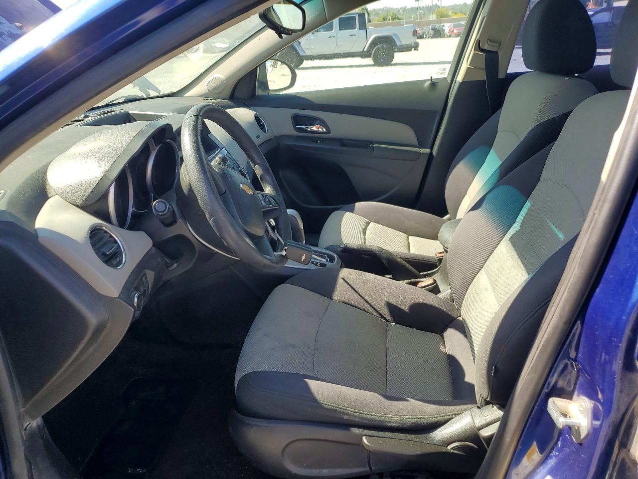 2013 CHEVROLET CRUZE LS photo 13