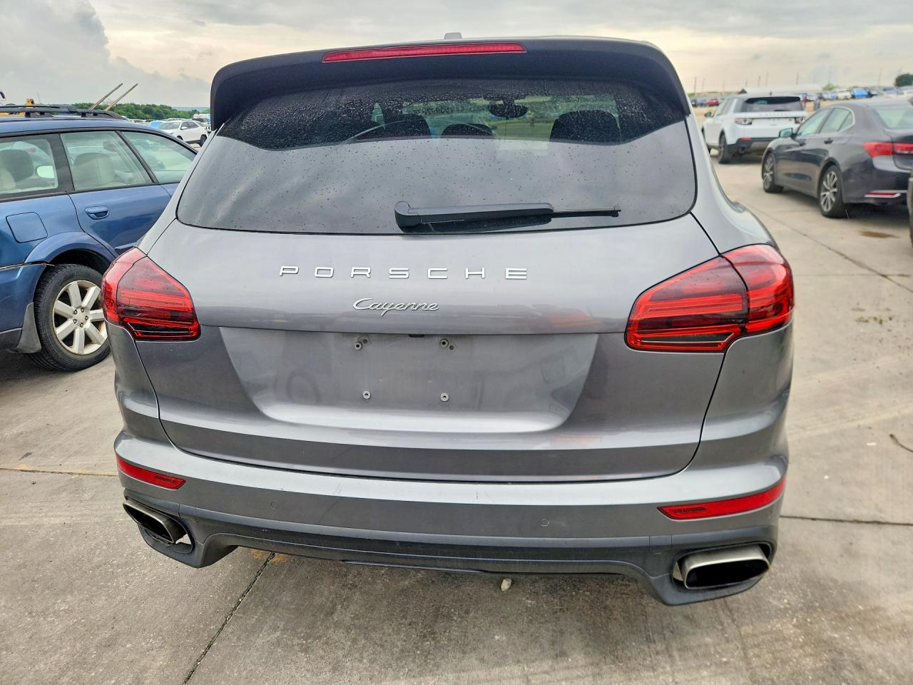 2016 PORSCHE CAYENNE photo 16