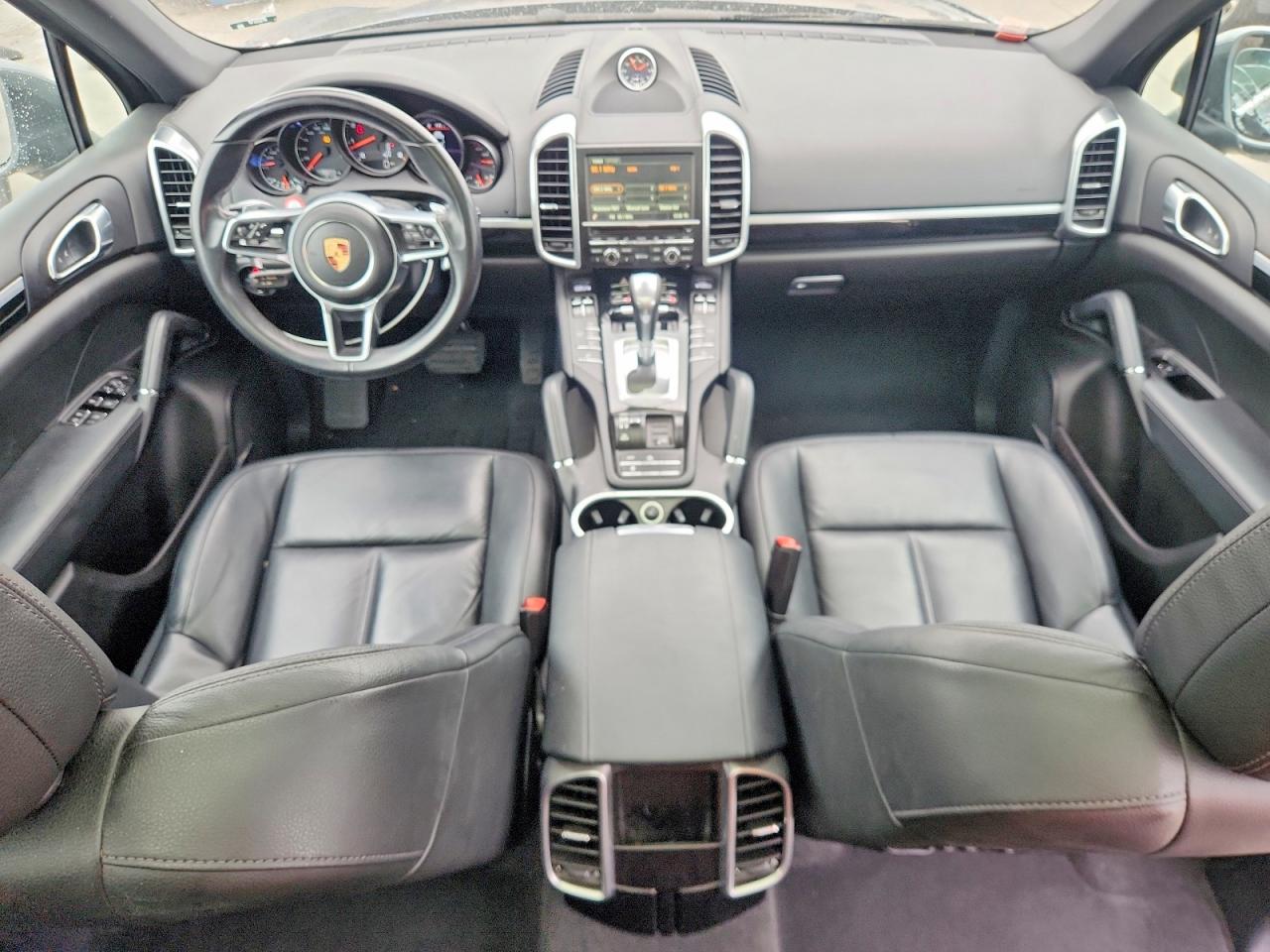 2016 PORSCHE CAYENNE photo 22