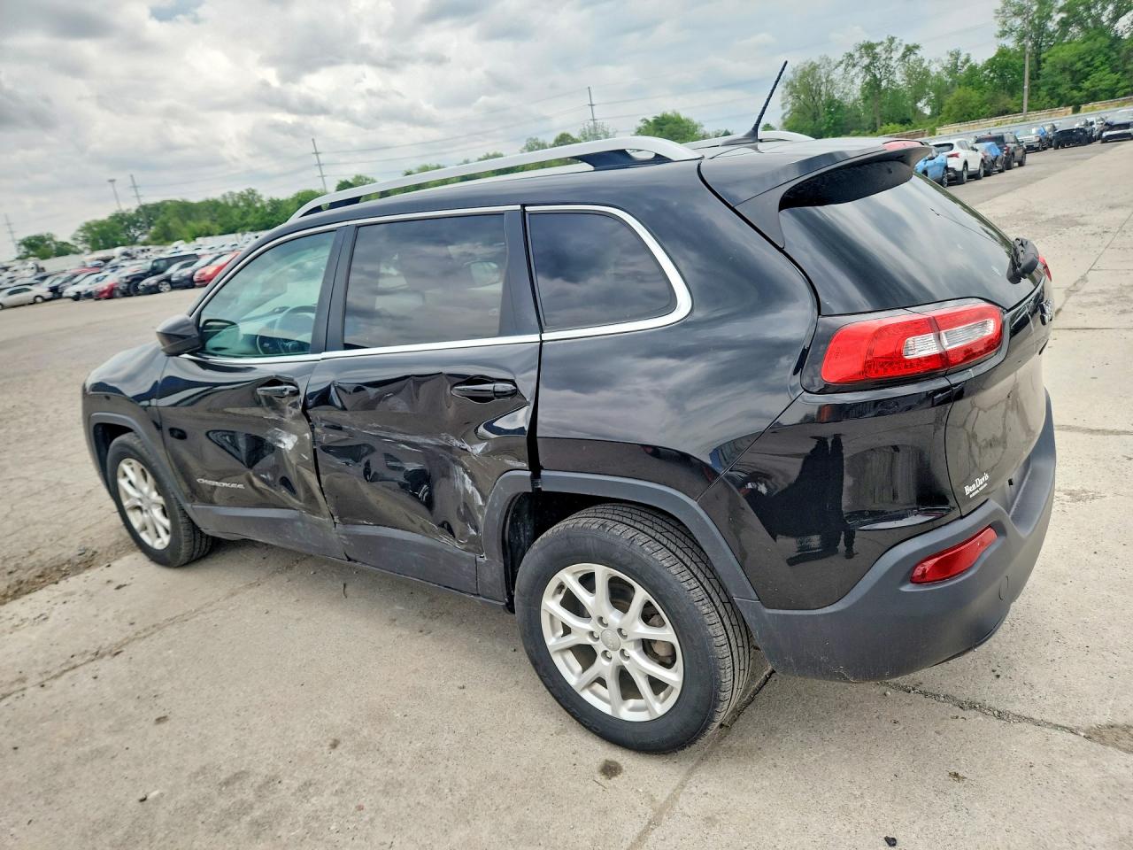 2015 JEEP CHEROKEE LATITUDE photo 3