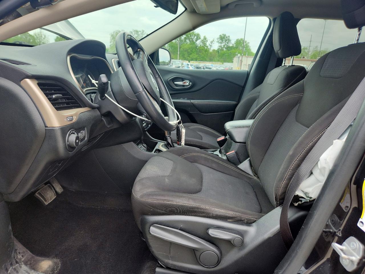 2015 JEEP CHEROKEE LATITUDE photo 13