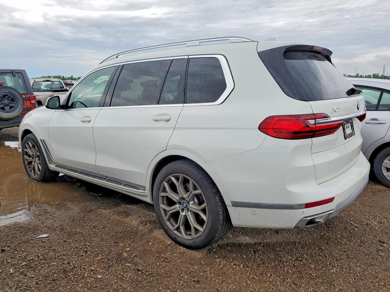 2022 BMW X7 XDRIVE40I photo 3
