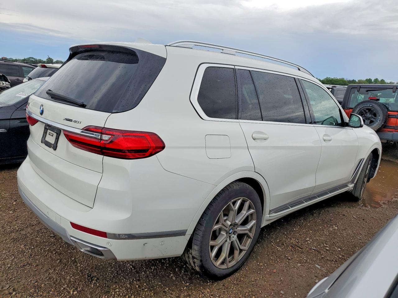 2022 BMW X7 XDRIVE40I photo 5