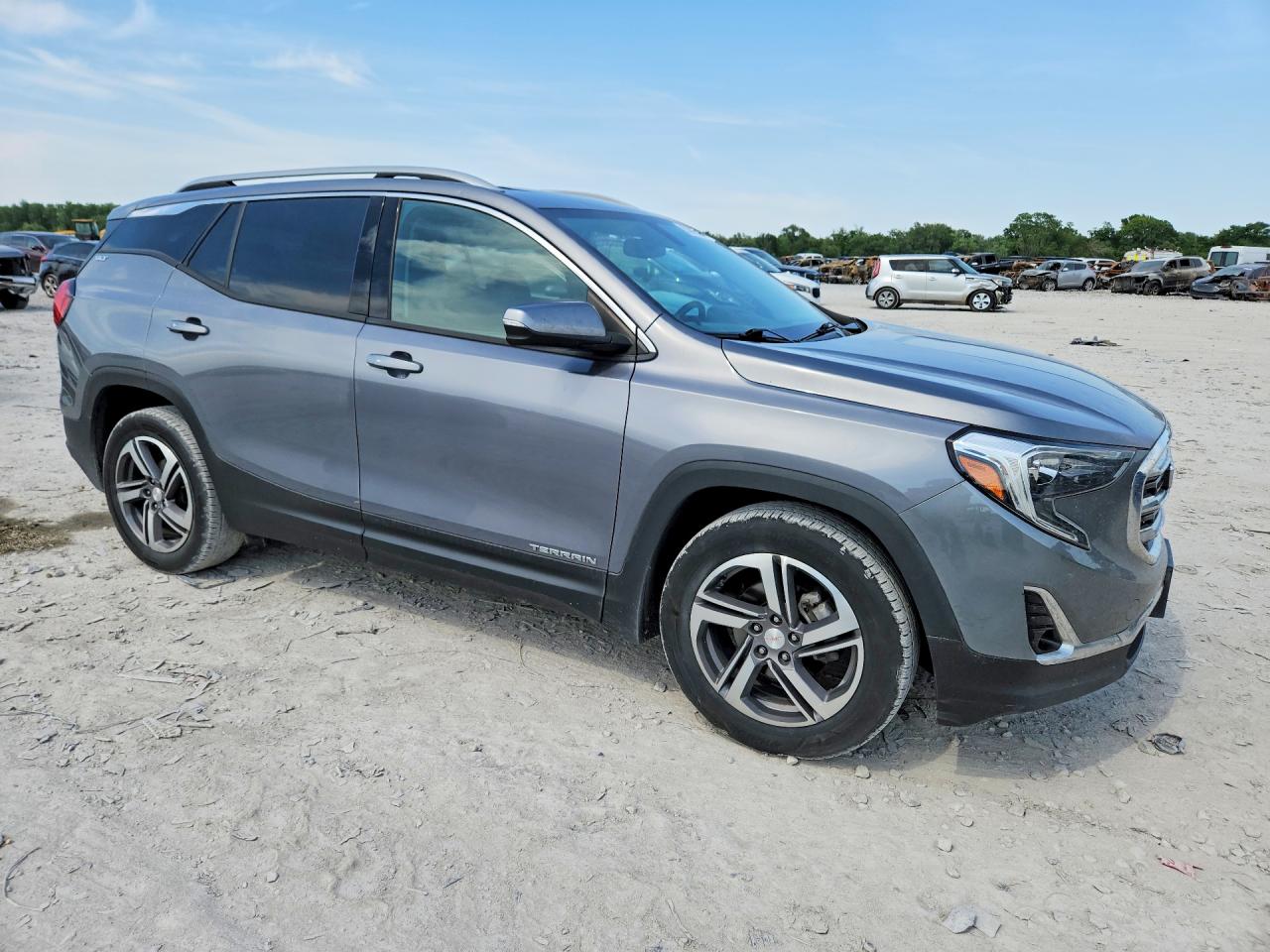 2018 GMC TERRAIN SLT photo 4