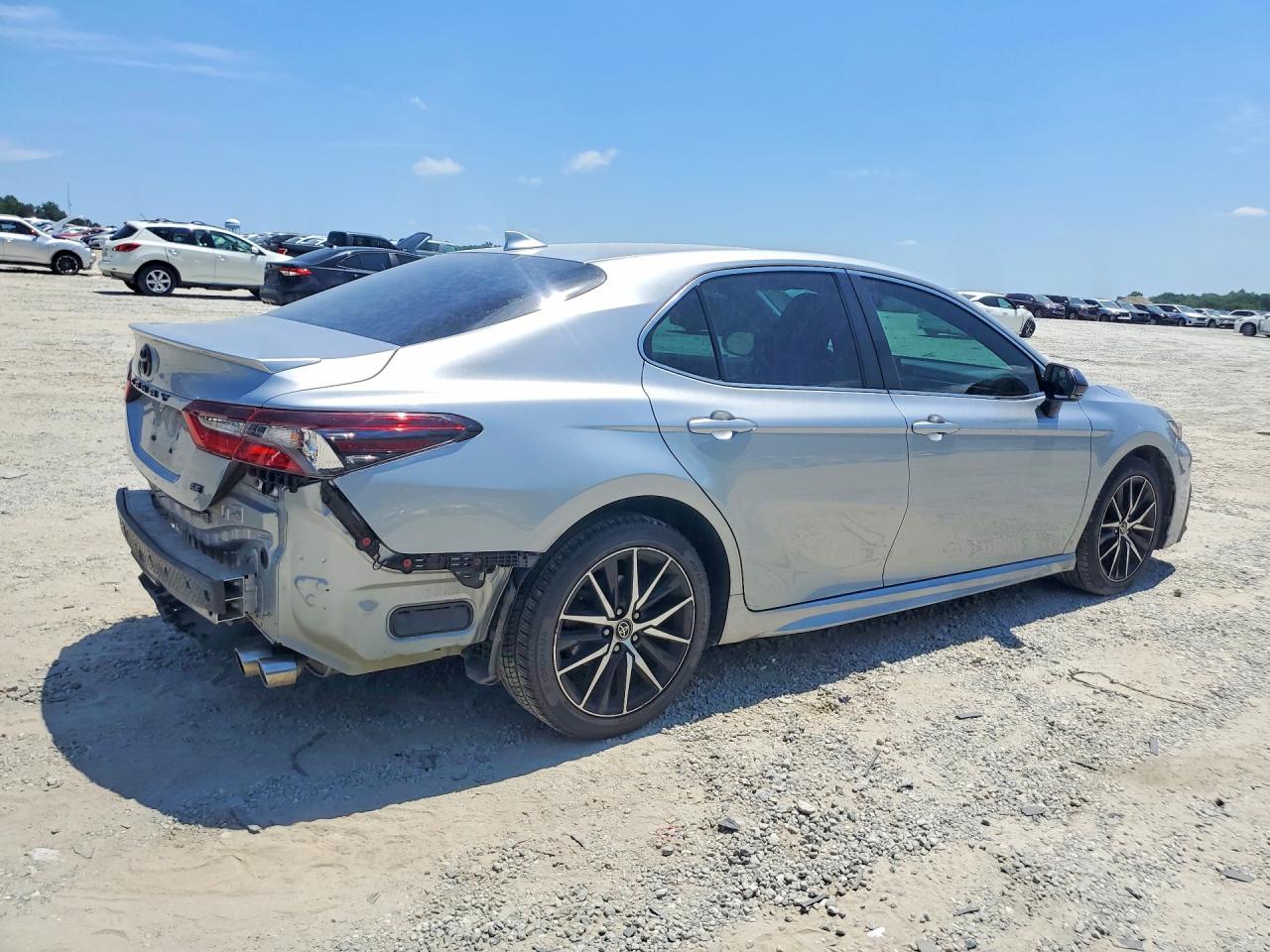 2023 TOYOTA CAMRY SE photo 5