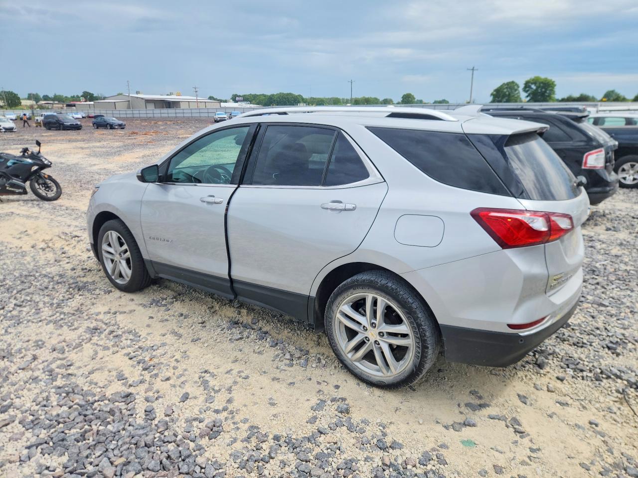 2019 CHEVROLET EQUINOX PREMIER photo 4