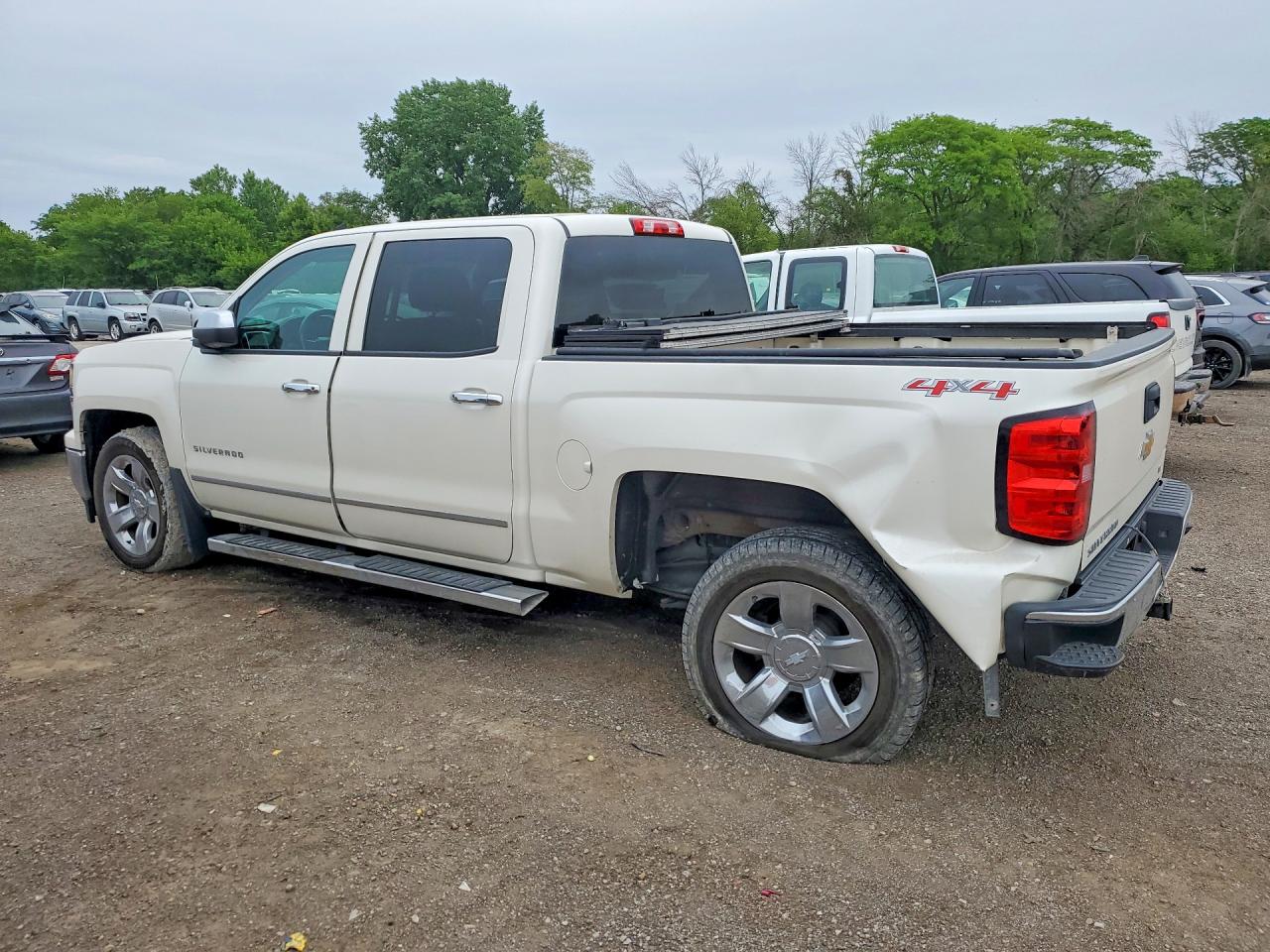 2014 CHEVROLET SILVERADO K1500 LTZ photo 3