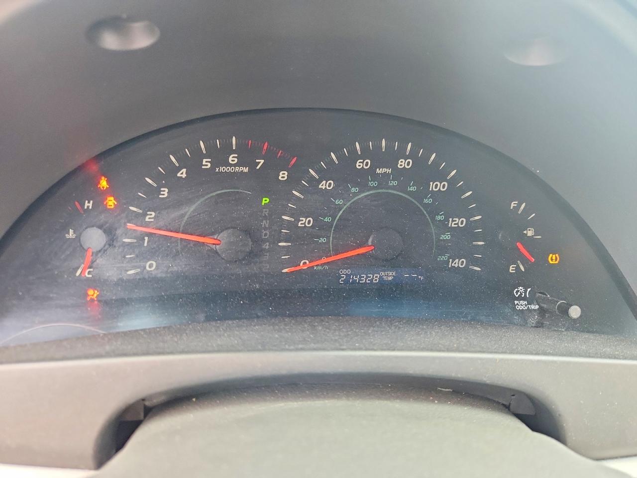 2009 TOYOTA CAMRY photo 25