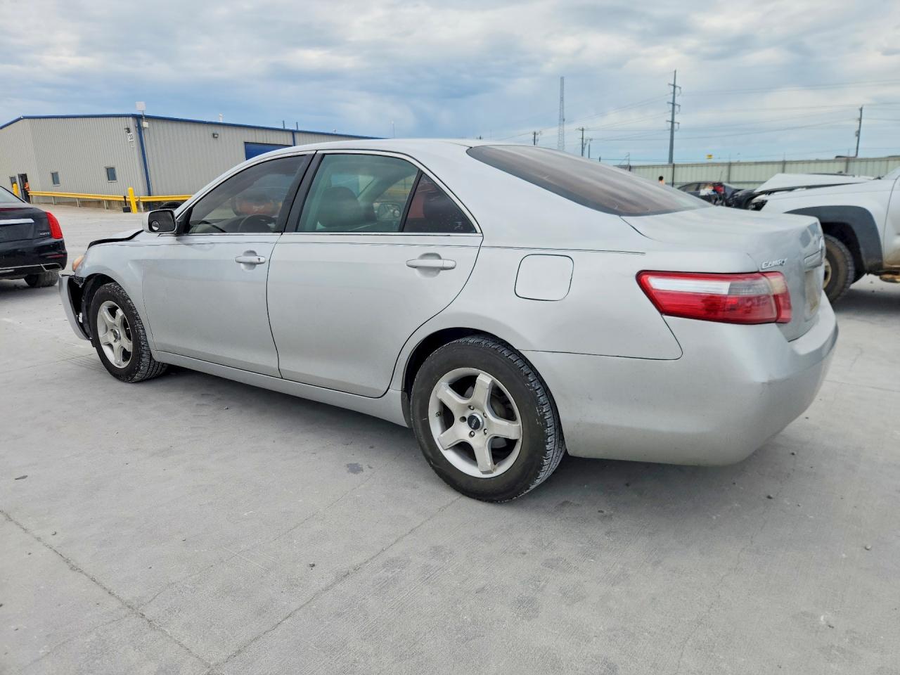 2009 TOYOTA CAMRY photo 4