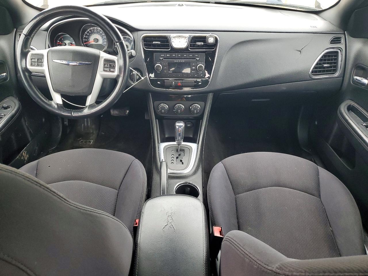 2013 CHRYSLER 200 TOURING photo 22