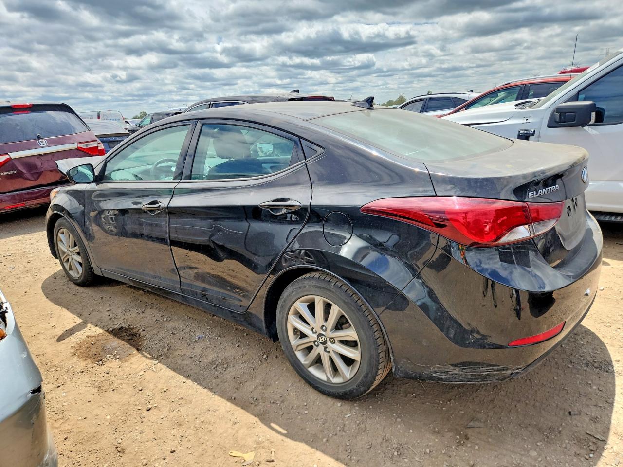 2015 HYUNDAI ELANTRA SE photo 3