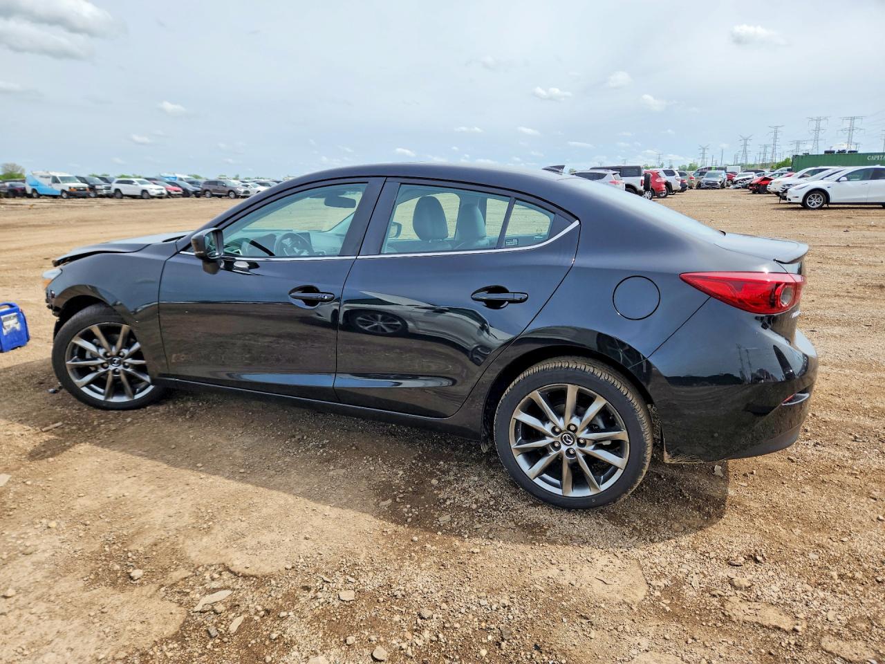 2018 MAZDA 3 TOURING photo 3