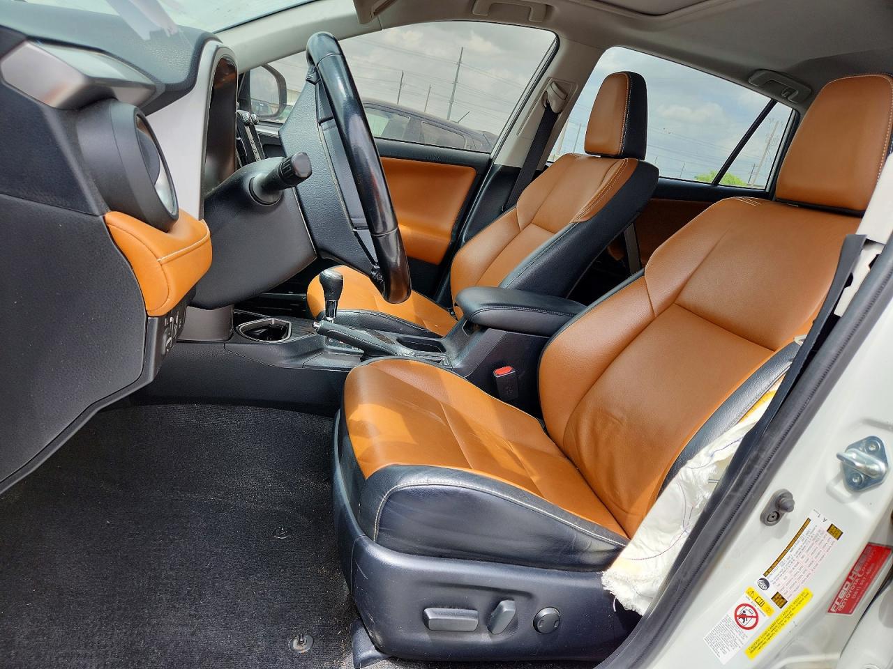 2016 TOYOTA RAV4 LIMITED photo 13