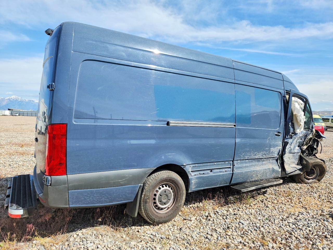 2019 MERCEDES BENZ SPRINTER 2500 DELIVERY VAN photo 4