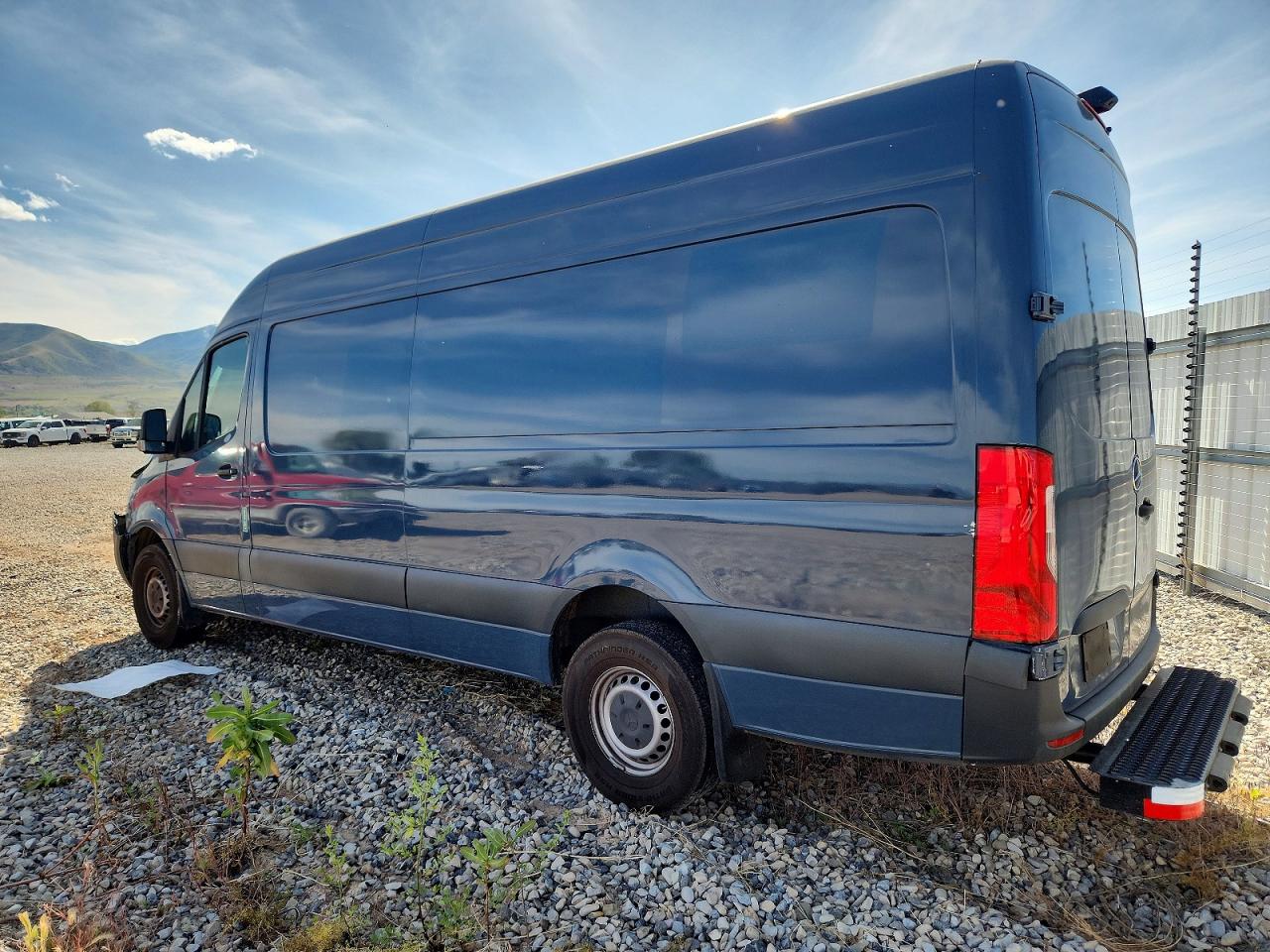 2019 MERCEDES BENZ SPRINTER 2500 DELIVERY VAN photo 3