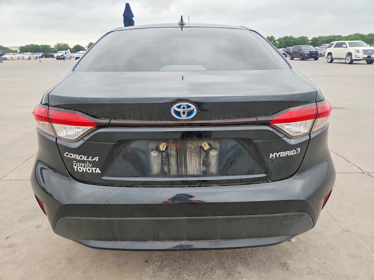 2022 TOYOTA COROLLA LE photo 11