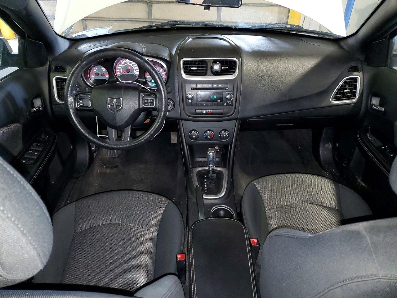 2013 DODGE AVENGER SE photo 22