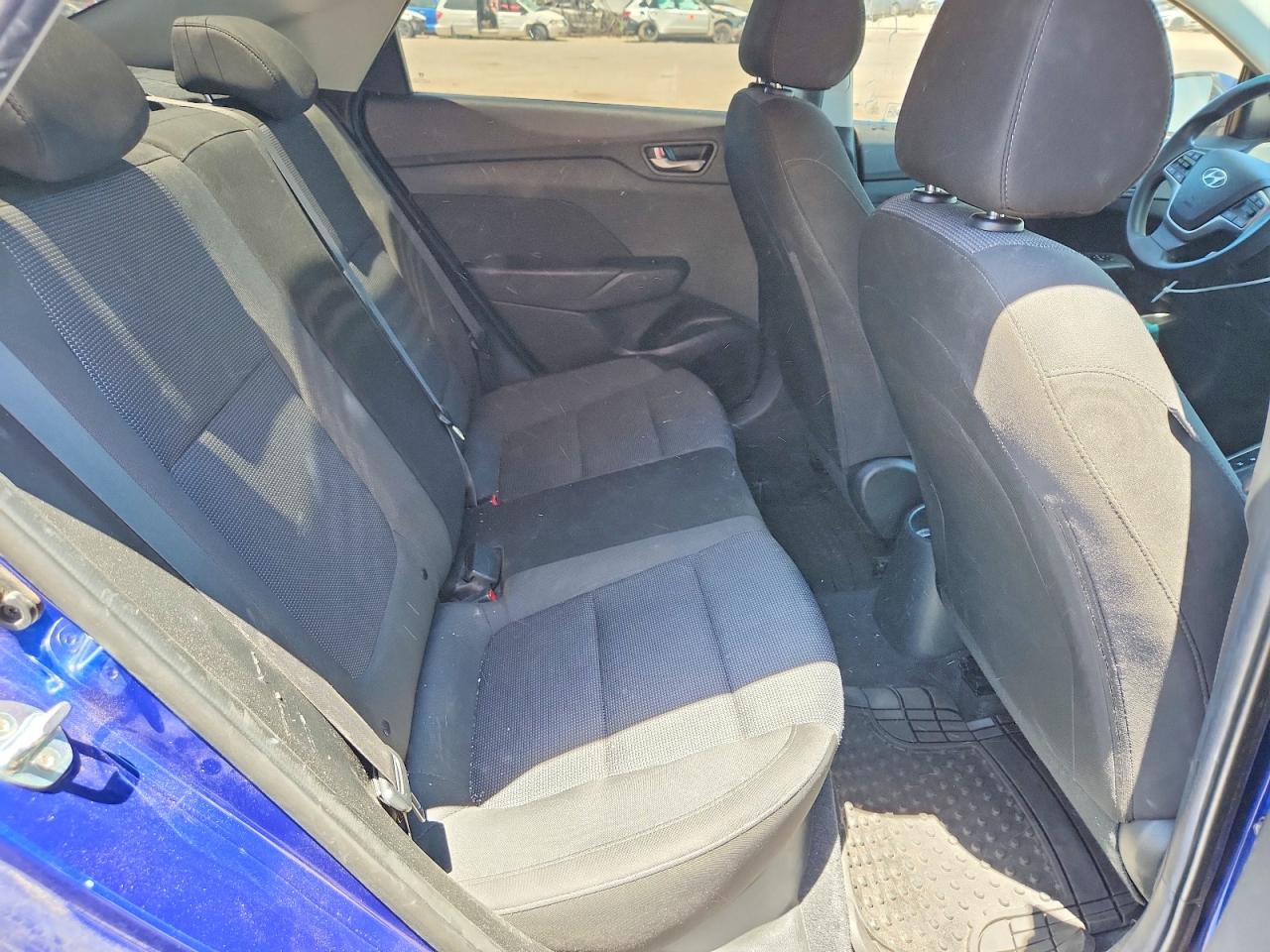 2019 HYUNDAI ACCENT SE photo 28