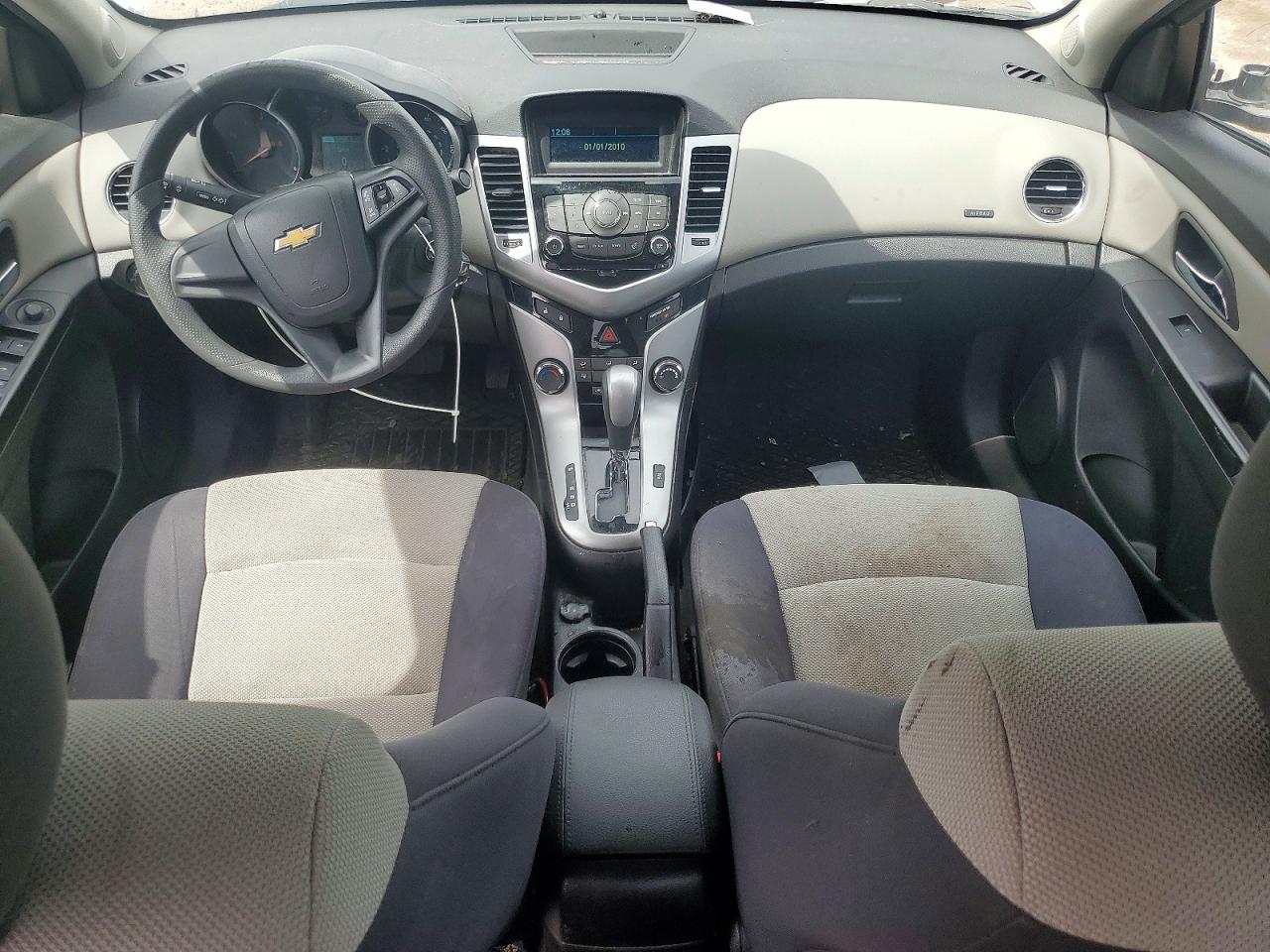 2013 CHEVROLET CRUZE LS photo 8