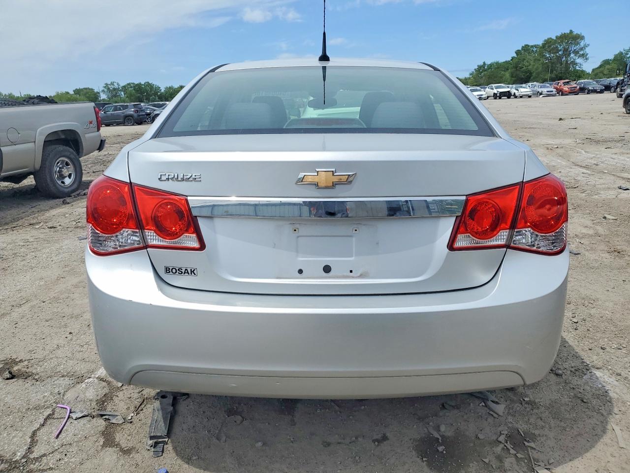 2013 CHEVROLET CRUZE LS photo 6